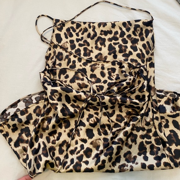 Zara satin leopard dress - Picture 5 of 6